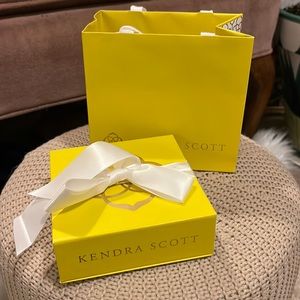 Kendra Scott Elisa Cat Gold Necklace